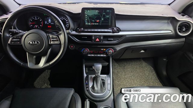 Kia K3 Prestige — photo 1 of 30
