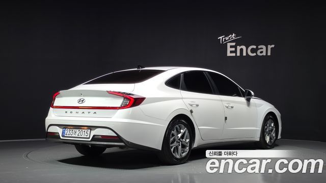 Hyundai Sonata 2.0 LPG(rental car) — photo 1 of 33