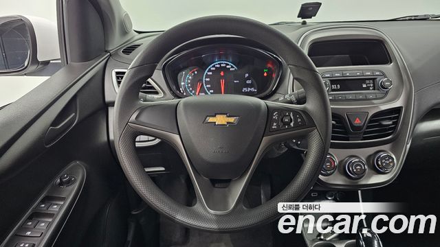 2021 ChevroletGMDaewoo Spark LT, photograph 10