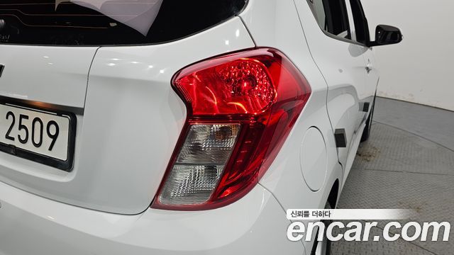 2021 ChevroletGMDaewoo Spark LT, photograph 5
