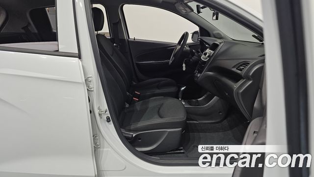 2021 ChevroletGMDaewoo Spark LT, photograph 6