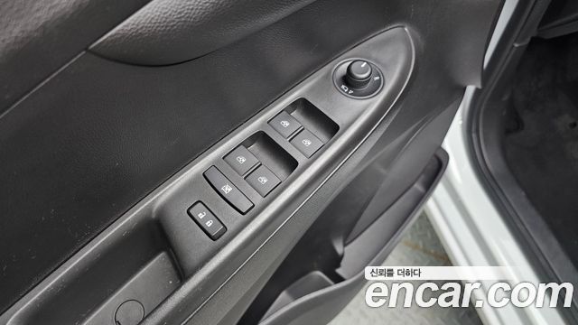 2021 ChevroletGMDaewoo Spark LT, photograph 11