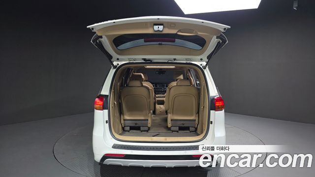 2016 Kia Canival 9-seater Noblesse, photograph 12