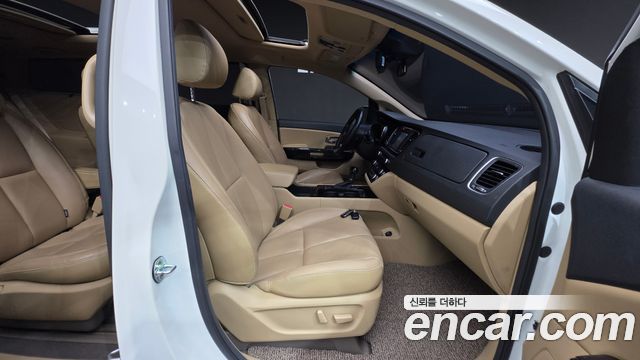 2016 Kia Canival 9-seater Noblesse, photograph 7