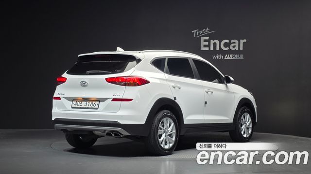 Hyundai Tucson Diesel 2.0 2WD — photo 1 of 32