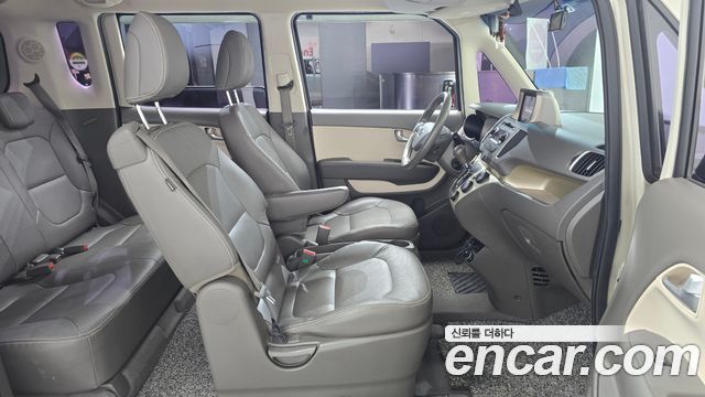 Kia RAY Luxury — photo 1 of 31