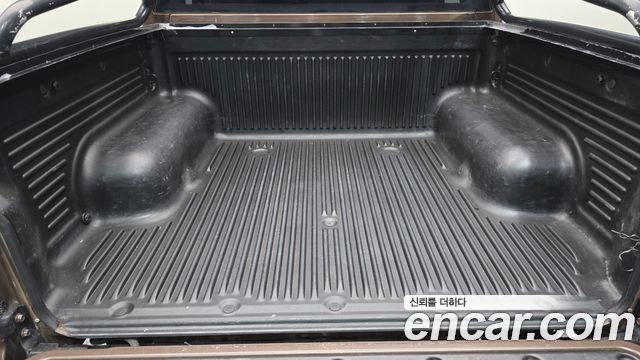 2016 KG_Mobility_Ssangyong KORANDO Extreme 4WD, photograph 6