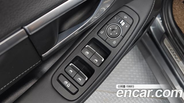 Hyundai Sonata 2.0 LPG(rental car) — photo 1 of 20