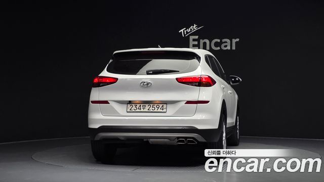Hyundai Tucson Diesel 2.0 2WD — photo 1 of 20