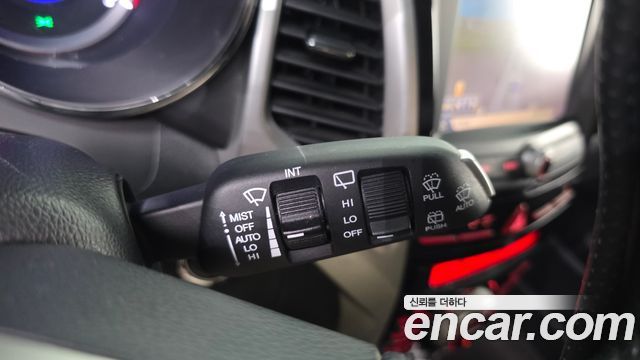 2015 KG_Mobility_Ssangyong TIBOLI LX 2WD, photograph 10
