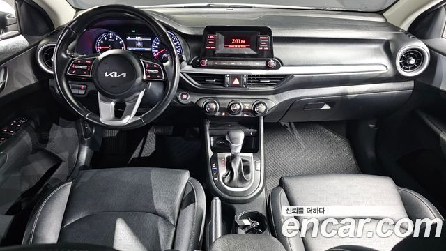 Kia K3 1.6 — photo 1 of 20
