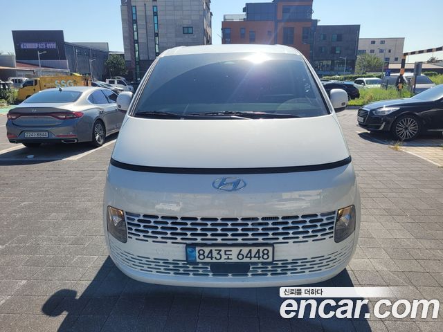 Hyundai Staria Cargo 3-Seater — photo 1 of 11