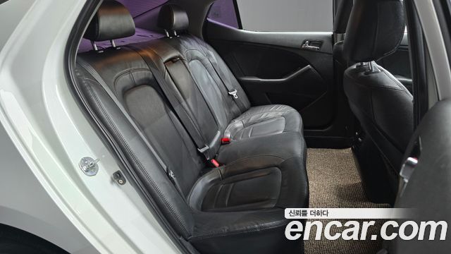 2012 Kia K5 Prestige, photograph 7
