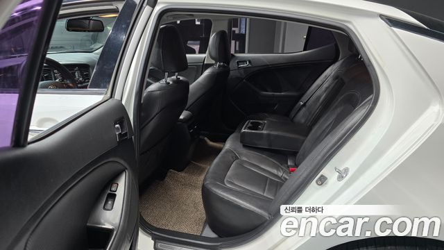 2012 Kia K5 Prestige, photograph 8