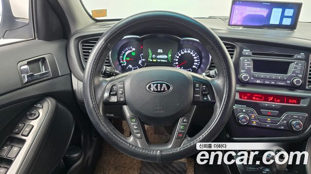 2012 Kia K5 Prestige, photograph 12