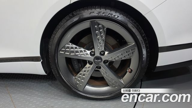 Genesis G80 Gasoline 2.5 Turbo AWD — photo 1 of 40