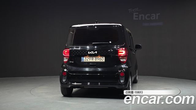 Kia RAY Prestige — photo 1 of 20
