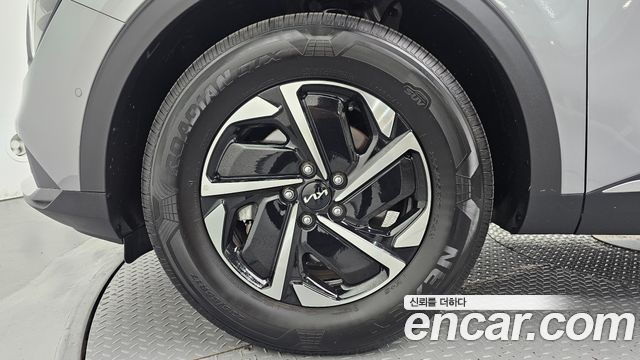 Kia Sportage Prestige 2WD — photo 1 of 31