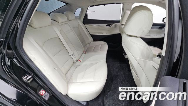 Hyundai Grandeur Le Blanc — photo 1 of 30