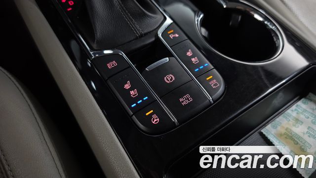 Kia Canival 9-Seater Noblesse — photo 1 of 34
