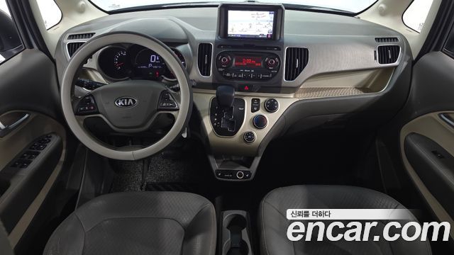 Kia RAY Luxury — photo 1 of 20