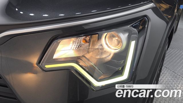 Kia Niro Trendy — photo 1 of 32