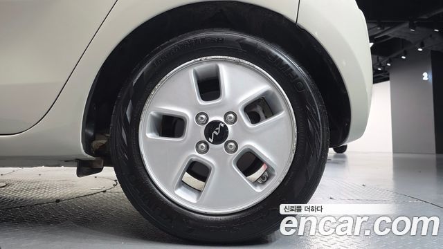 Kia RAY Prestige — photo 1 of 33