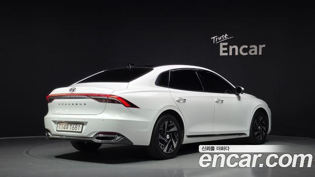 Hyundai Grandeur Le Blanc — photo 1 of 36
