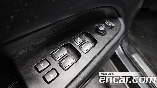 2018 KG_Mobility_Ssangyong Rexton Diesel 2.2 4WD, photograph 2