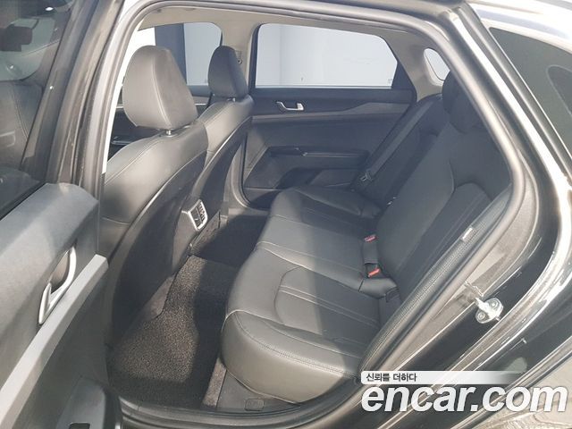 Kia K5 2.0 LPI(Renter car) — photo 1 of 18