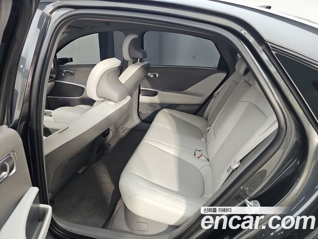 Hyundai Ioniq6 Long Range AWD — photo 1 of 18
