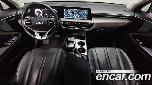 Kia K8 2.5 Gasoline 2WD — photo 1 of 35
