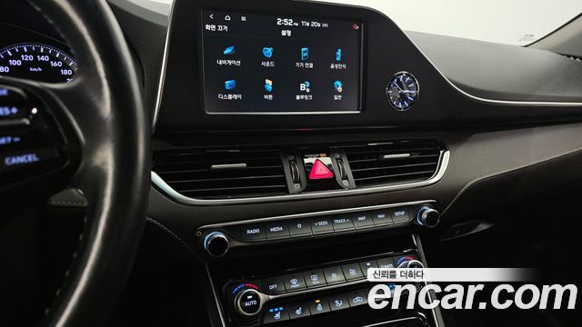 Hyundai Grandeur 2.4 Premium — photo 1 of 20