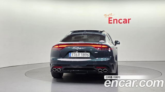 Kia Stinger 2.5 AWD Masters — photo 1 of 20