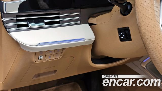 Hyundai Grandeur 2.5 — photo 1 of 20