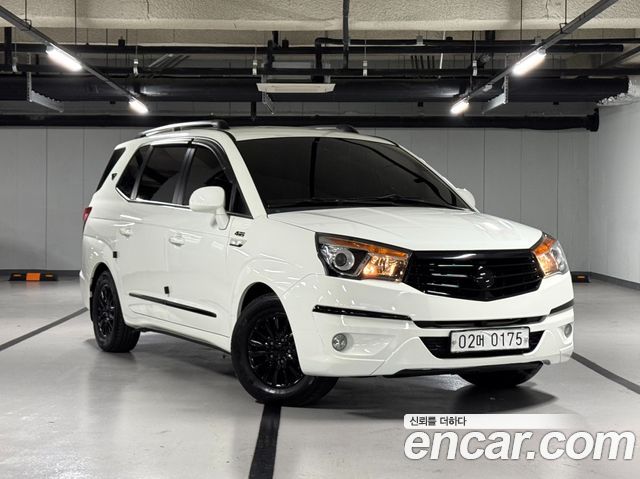 KG_Mobility_Ssangyong KORANDO 4WD TX 9-seater — photo 1 of 20