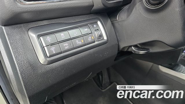 KG_Mobility_Ssangyong TIBOLI Gasoline 1.5 2WD — photo 1 of 20