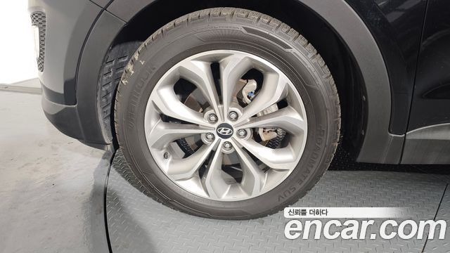 Hyundai Santafe Diesel(e-VGT) 2.0 2WD Premium — photo 1 of 20