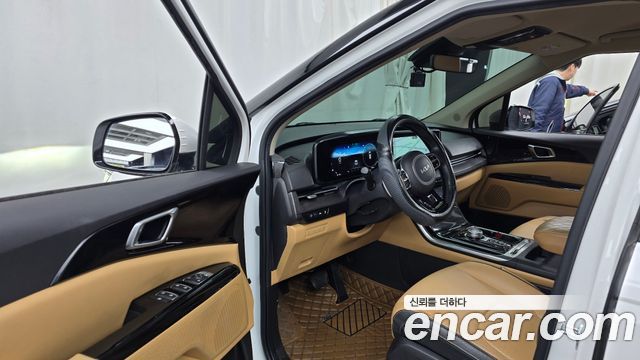 Kia Canival Gasoline 7-Seater Noblesse — photo 1 of 20