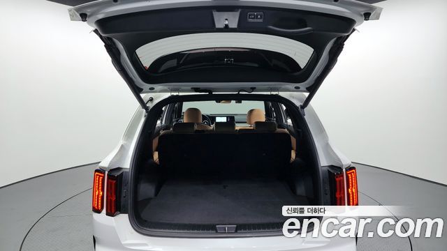 Kia Sorento HEV 1.6 2WD — photo 1 of 20