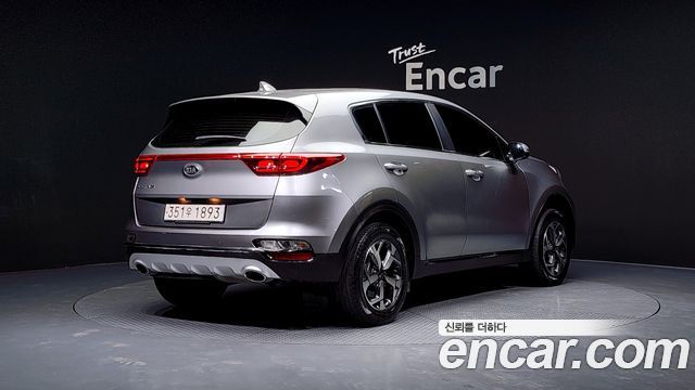 Kia Sportage Diesel 2.0 2WD — photo 1 of 20