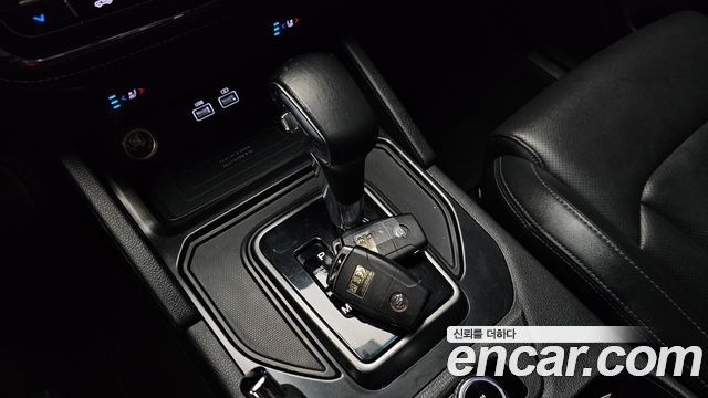 KG_Mobility_Ssangyong Rexton Diesel 2.2 4WD — photo 1 of 20