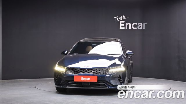 Kia K5 Signature — photo 1 of 20