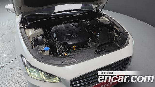 Hyundai Grandeur 3.0 Exclusive — photo 1 of 20