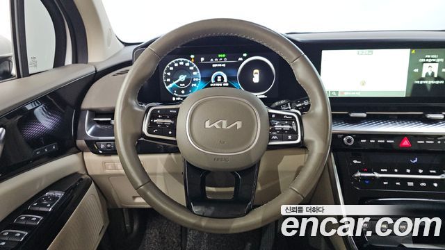 Kia Canival Gasoline 9-Seater Hi-Limousine — photo 1 of 20