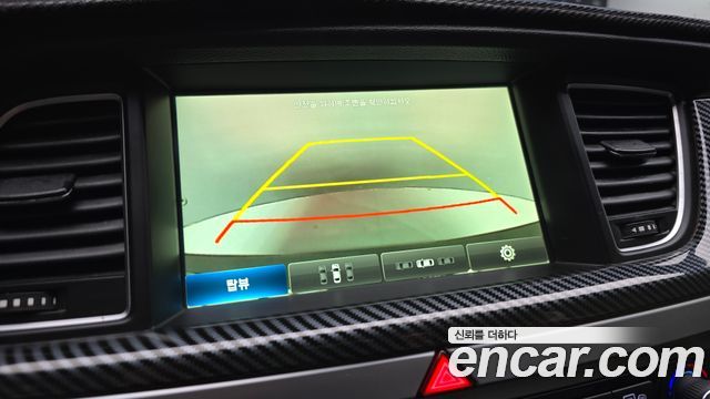 2014 Hyundai Genesis G330 Premium AWD, photograph 9
