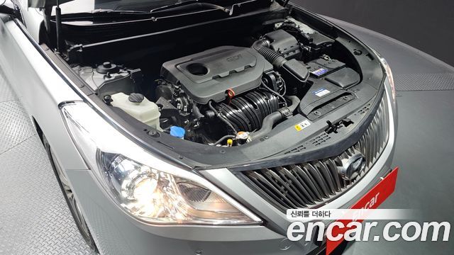 Hyundai Grandeur HG240 Modern — photo 1 of 20