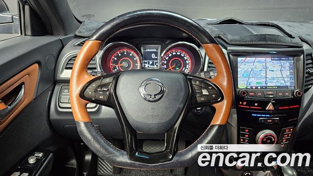 2017 KG_Mobility_Ssangyong TIBOLI Gear Edition 2WD, photograph 4