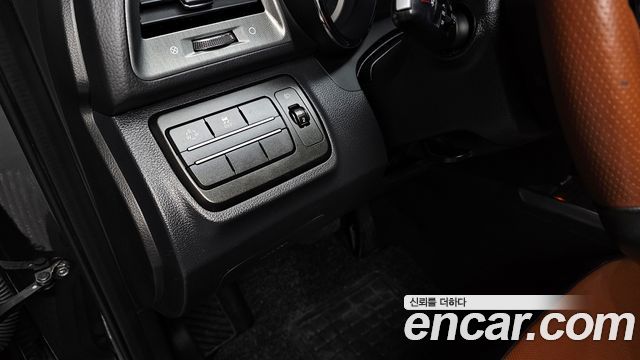 2017 KG_Mobility_Ssangyong TIBOLI Gear Edition 2WD, photograph 2