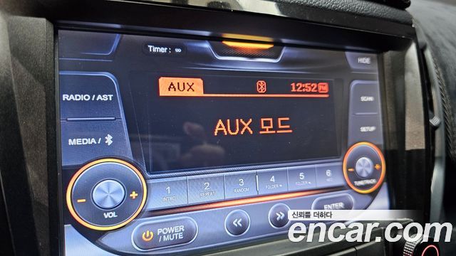 2017 KG_Mobility_Ssangyong TIBOLI Gear Edition 2WD, photograph 3